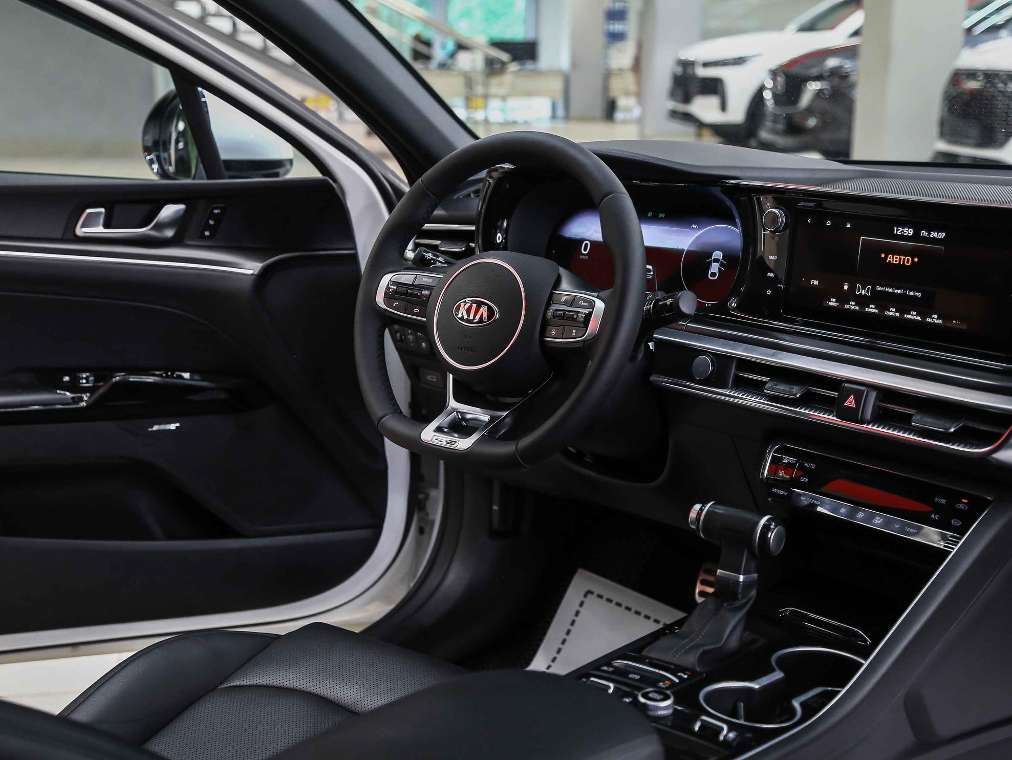 Kia K5 2020, белый, ДЦ Орехово