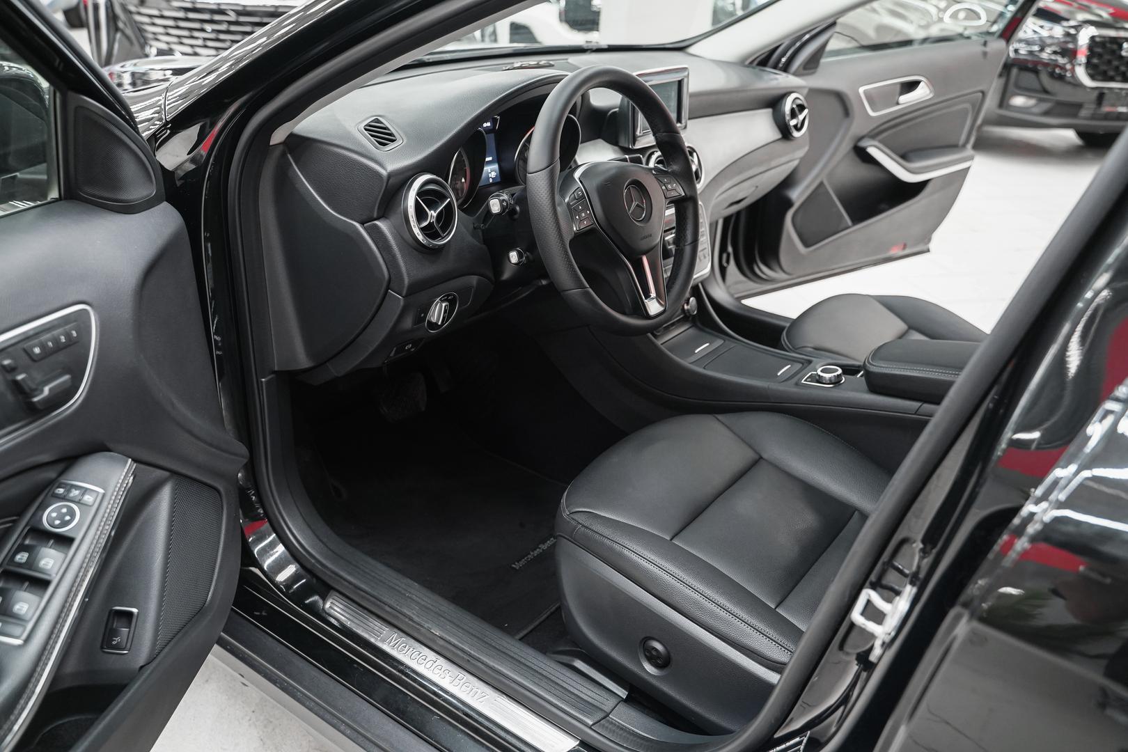 Mercedes-Benz GLA 2015, черный, ДЦ Орехово