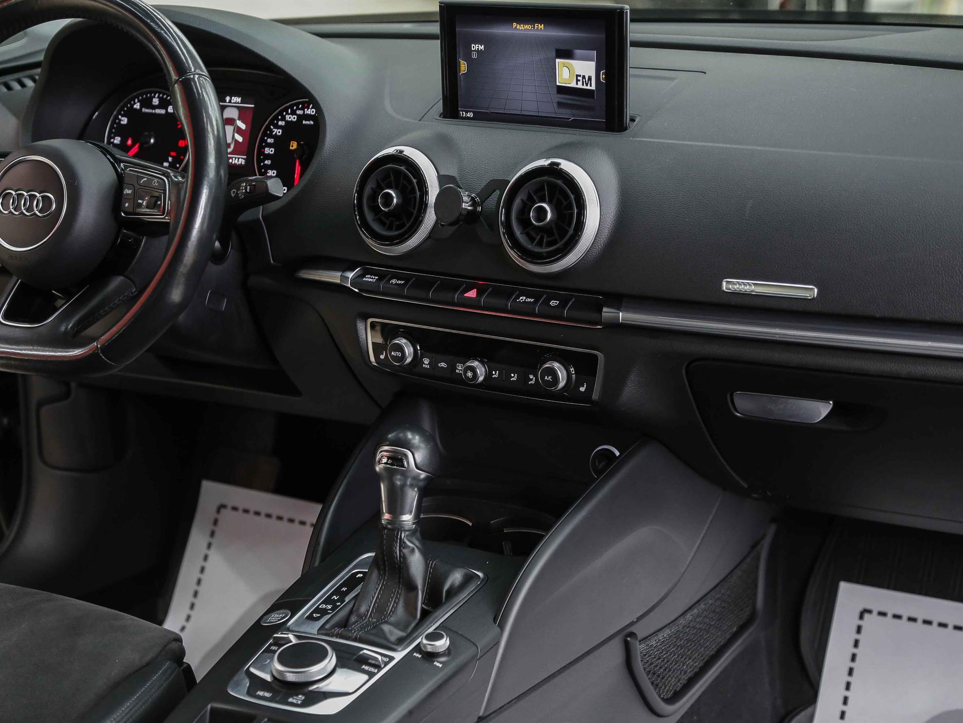 Audi A3 2018, серый, ДЦ Орехово