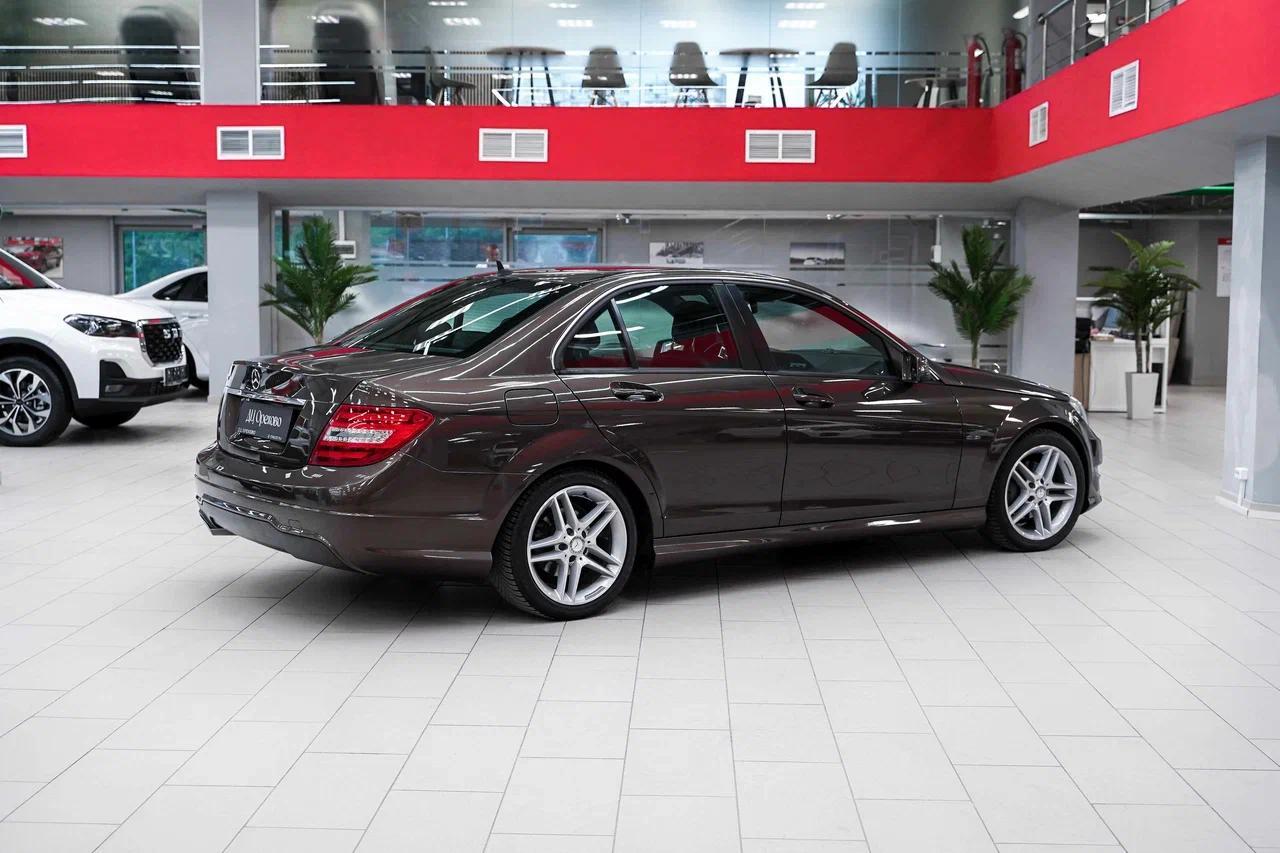 Mercedes-Benz C-Класс 2012, коричневый, ДЦ Орехово