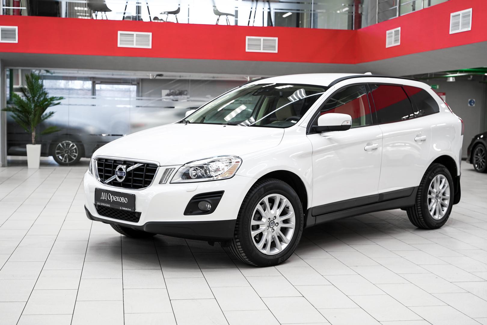 Volvo XC60 2010, белый, ДЦ Орехово