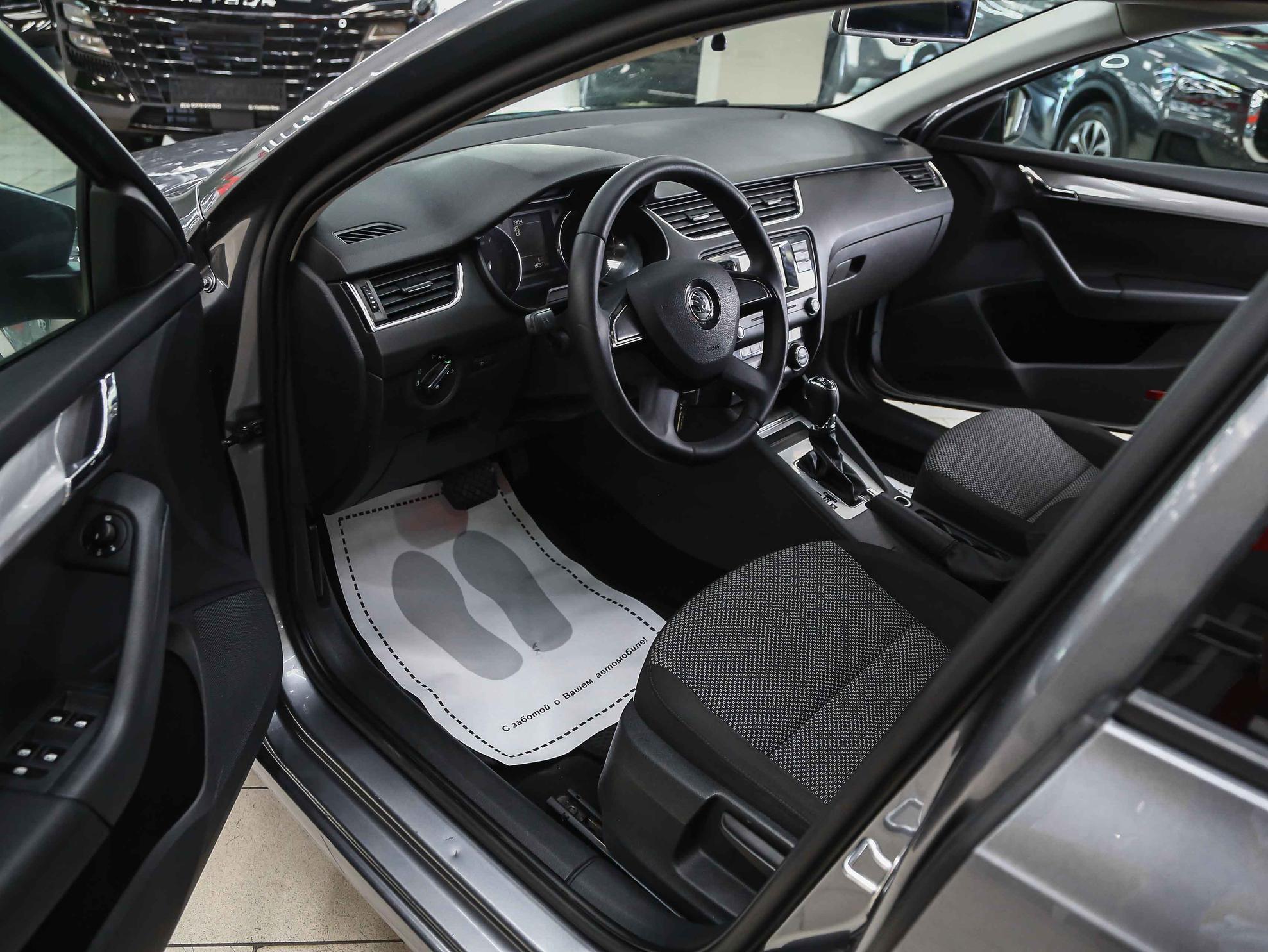 Skoda Octavia 2014, серый, ДЦ Орехово
