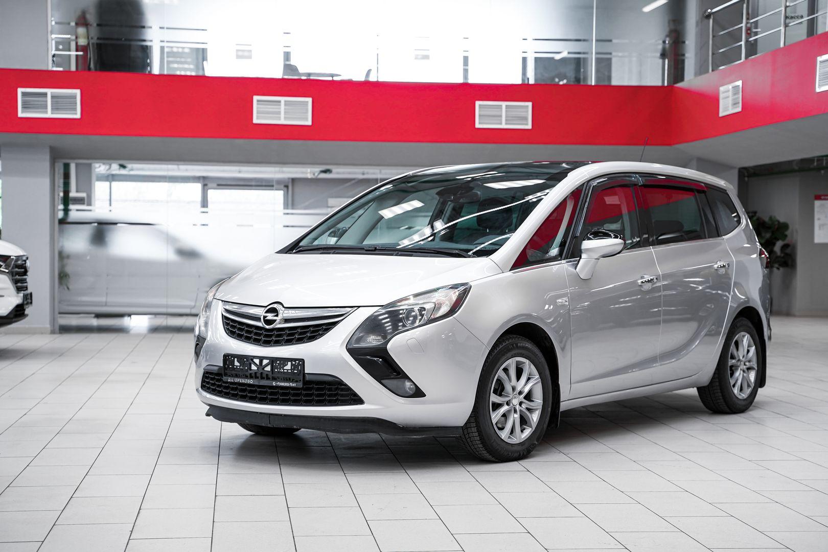 Opel Zafira 2013, серебряный, ДЦ Орехово