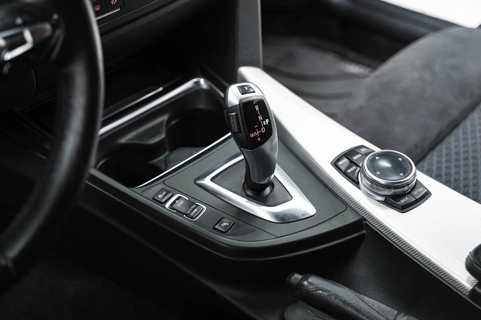 BMW 3 серии 2015, белый, ДЦ Орехово
