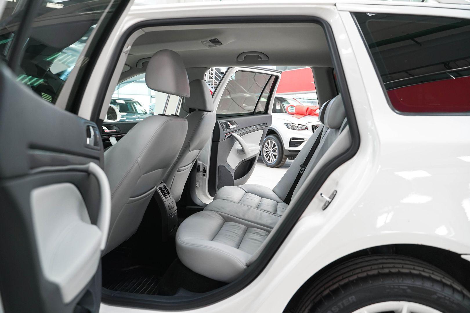 Skoda Octavia 2012, белый, ДЦ Орехово