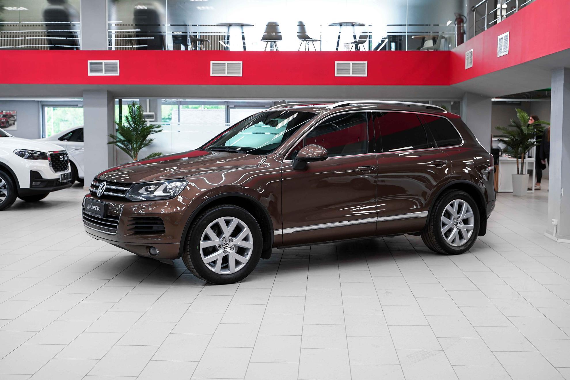 Volkswagen Touareg 2014, коричневый, ДЦ Орехово