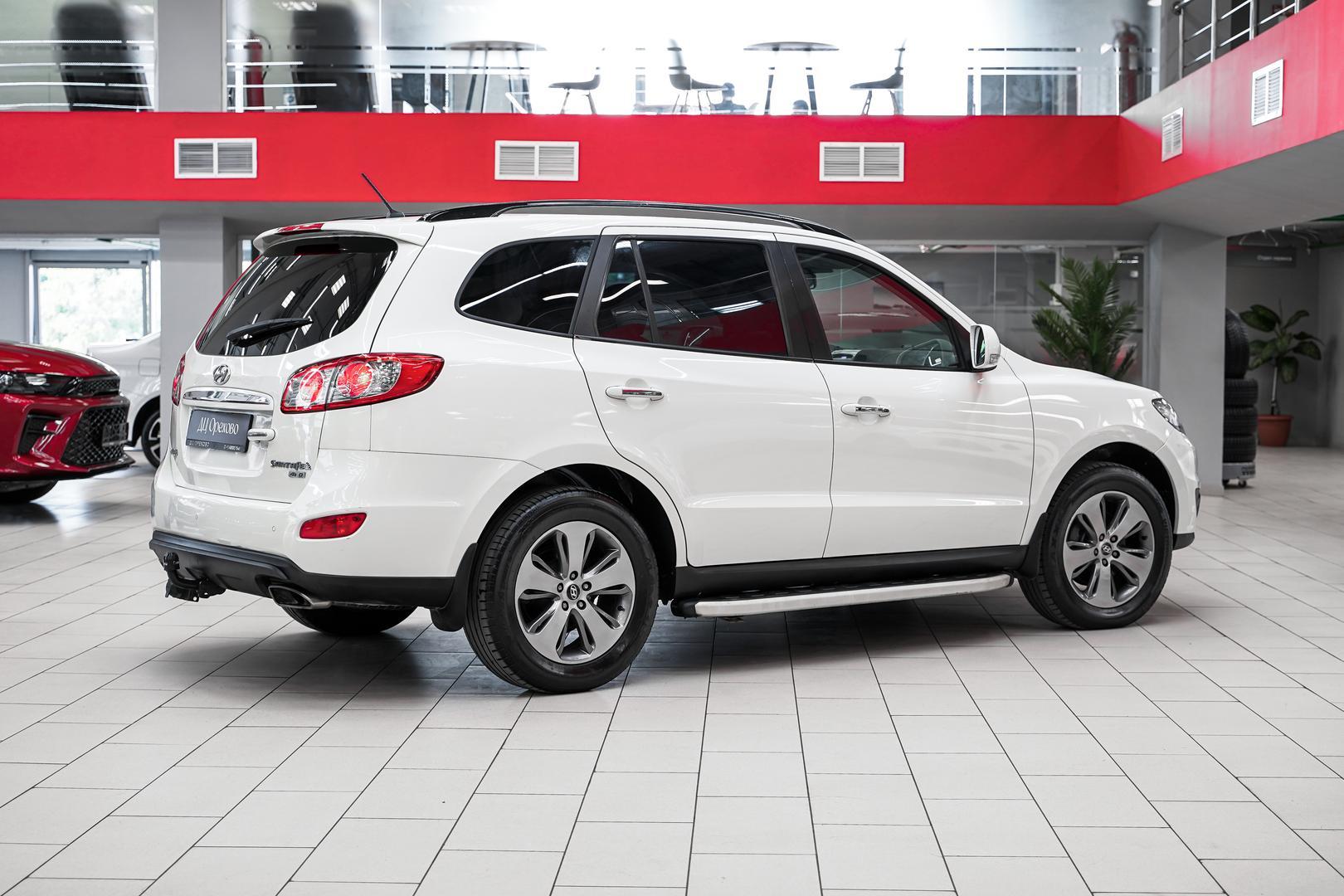 Hyundai Santa Fe 2012, белый, ДЦ Орехово