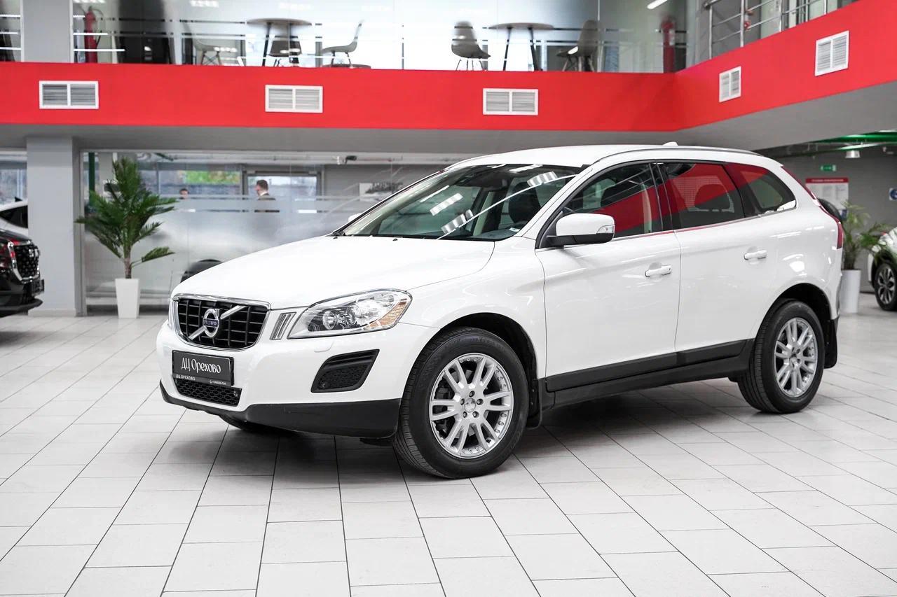 Volvo XC60 2012, белый, ДЦ Орехово