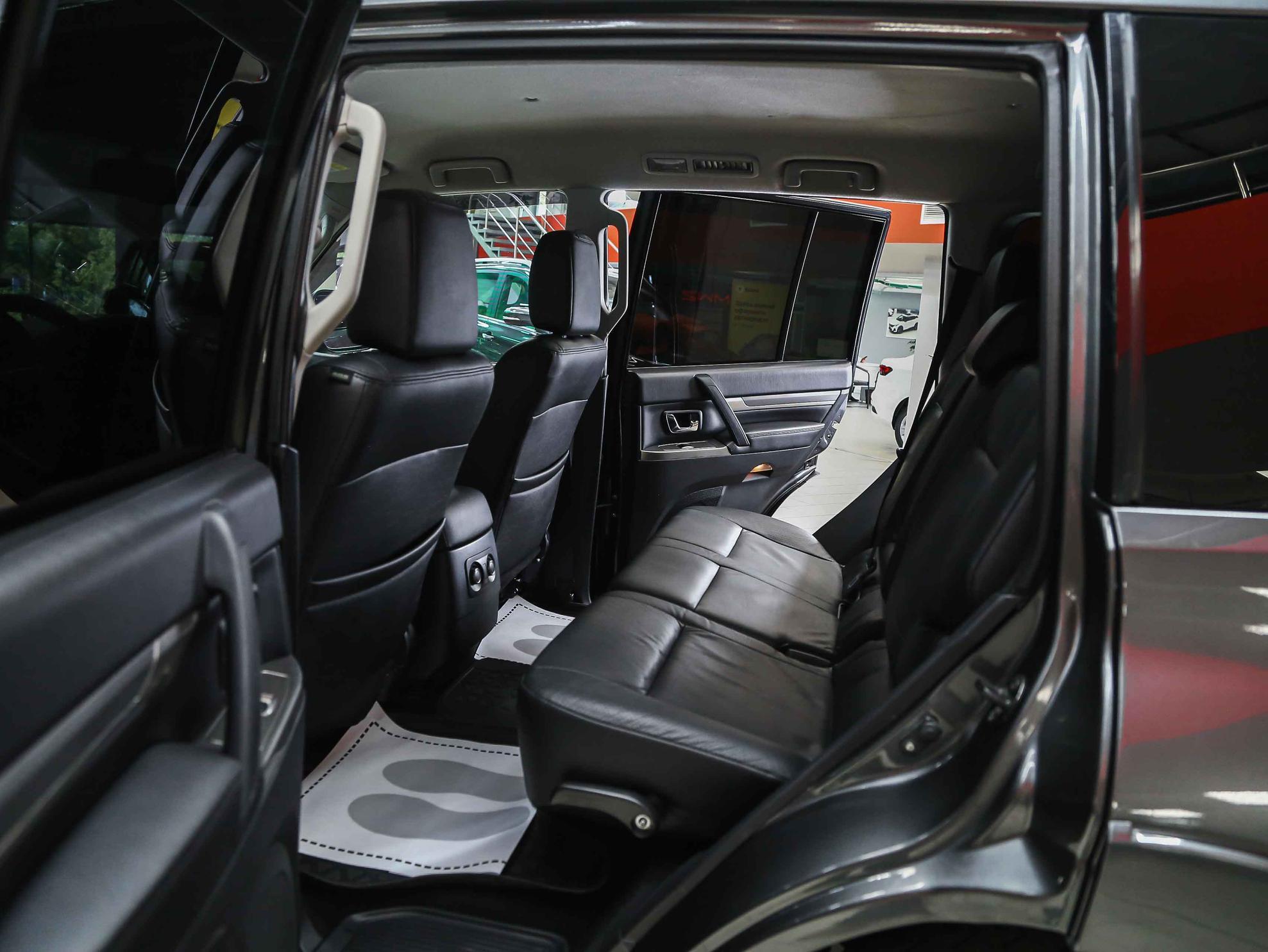 Mitsubishi Pajero 2012, серый, ДЦ Орехово