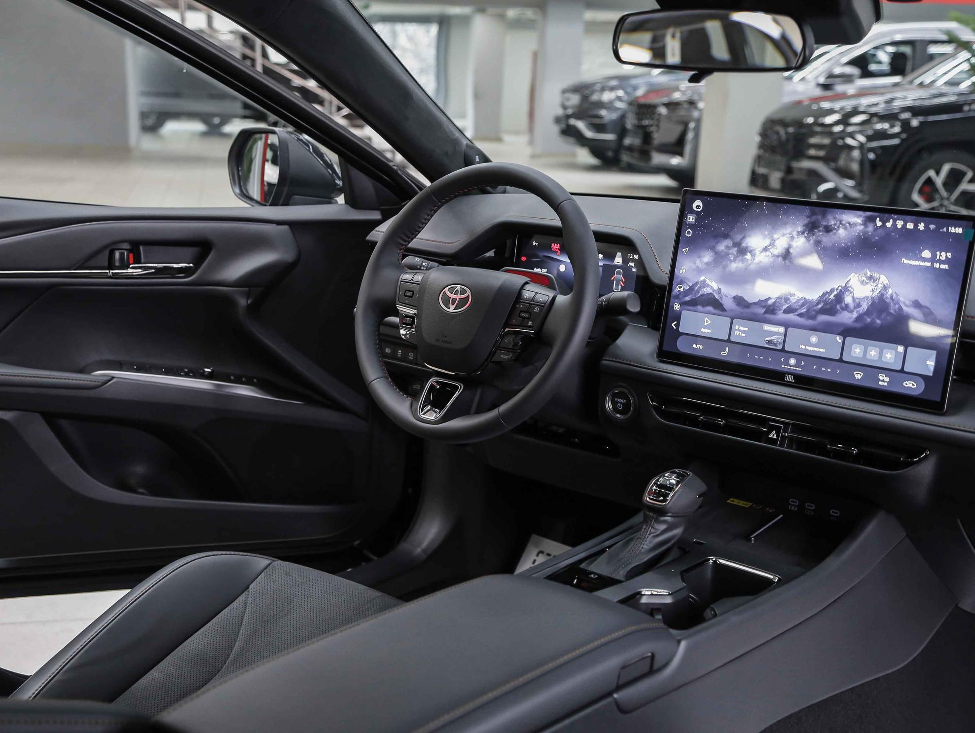 Toyota Camry 2026, черный, ДЦ Орехово