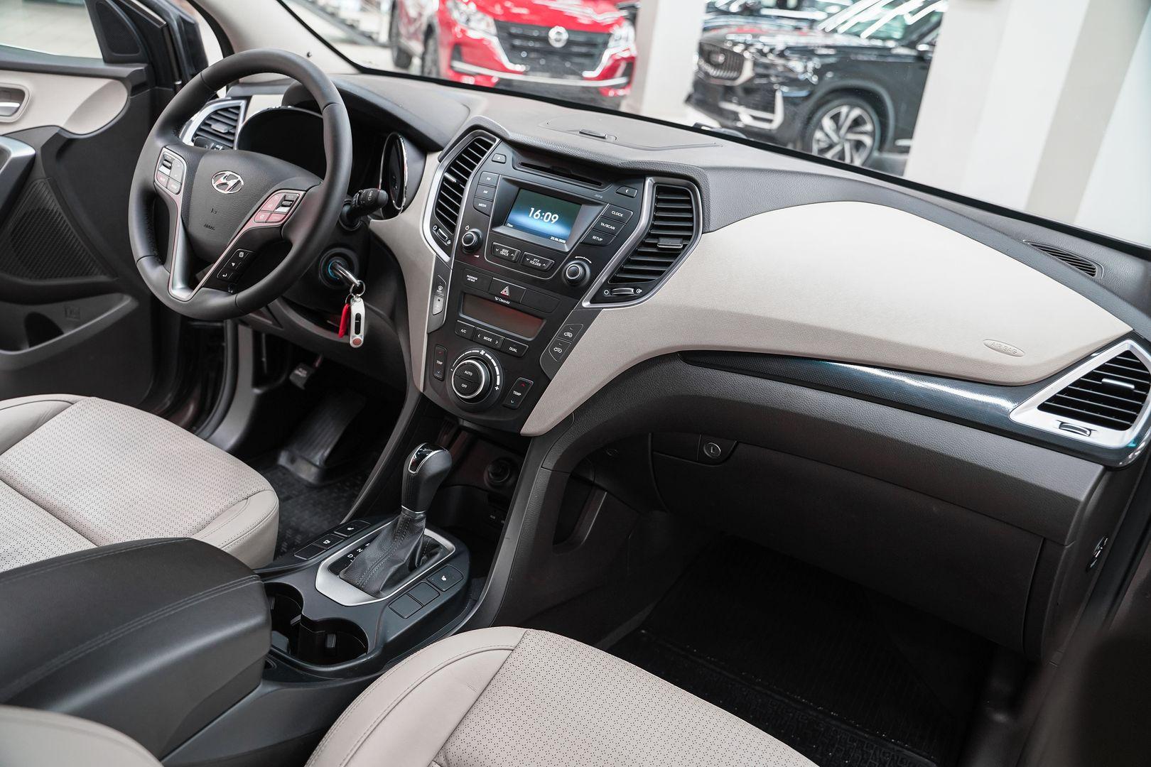Hyundai Santa Fe 2012, коричневый, ДЦ Орехово