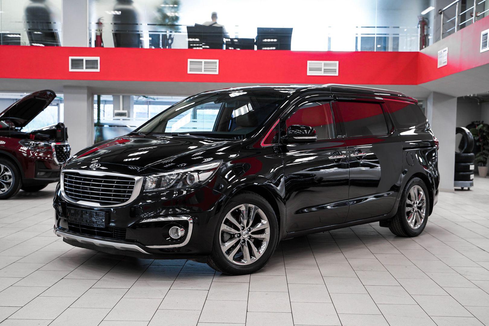 Kia Carnival 2017, черный, ДЦ Орехово