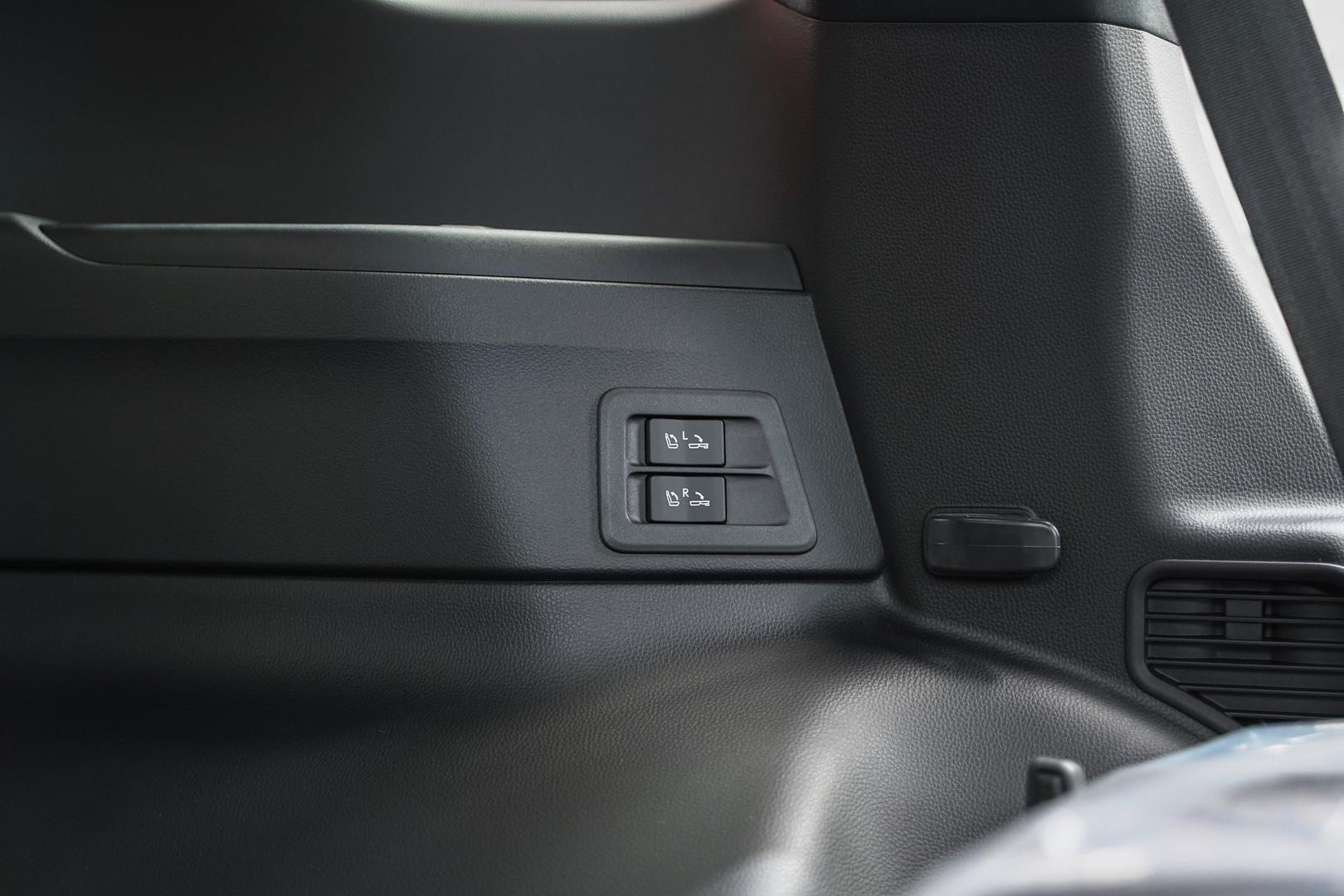 Lexus LX 2024, черный, ДЦ Орехово