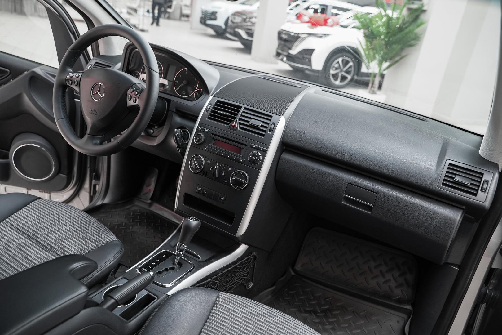 Mercedes-Benz A-Класс 2008, серый, ДЦ Орехово