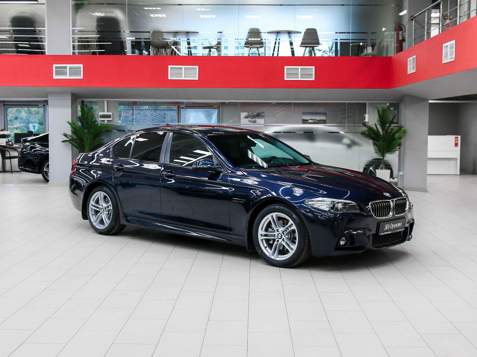 BMW 5 серии 2014, синий, ДЦ Орехово