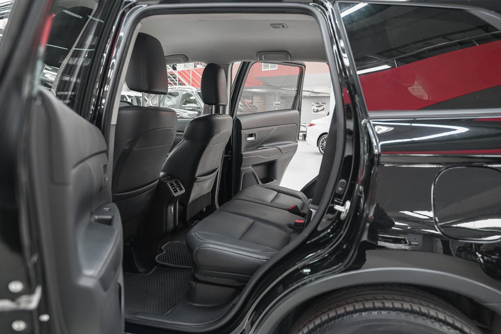 Mitsubishi Outlander 2019, черный, ДЦ Орехово