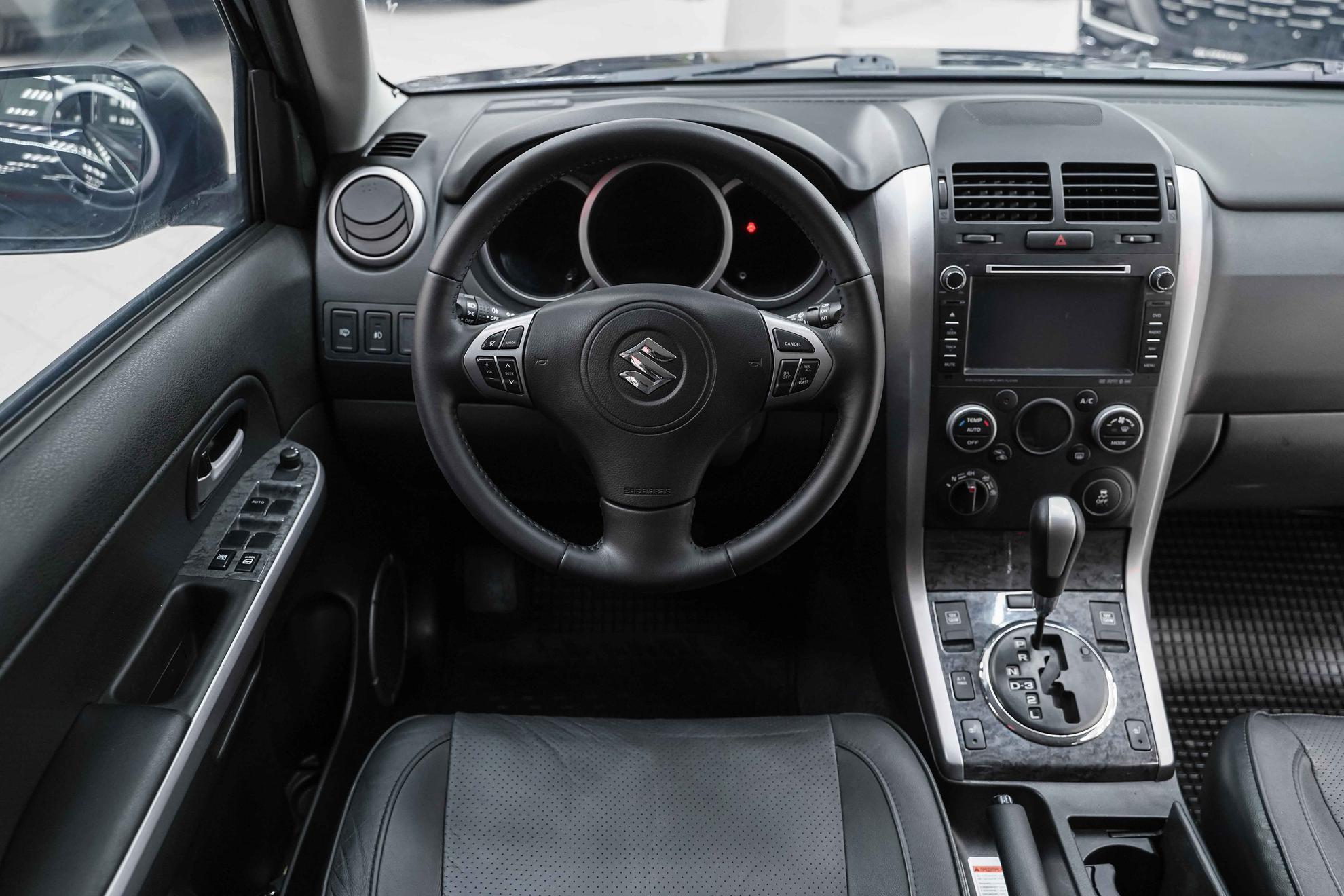 Suzuki Grand Vitara 2013, черный, ДЦ Орехово
