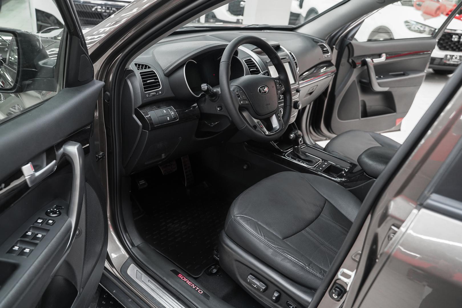 Kia Sorento 2014, бежевый, ДЦ Орехово