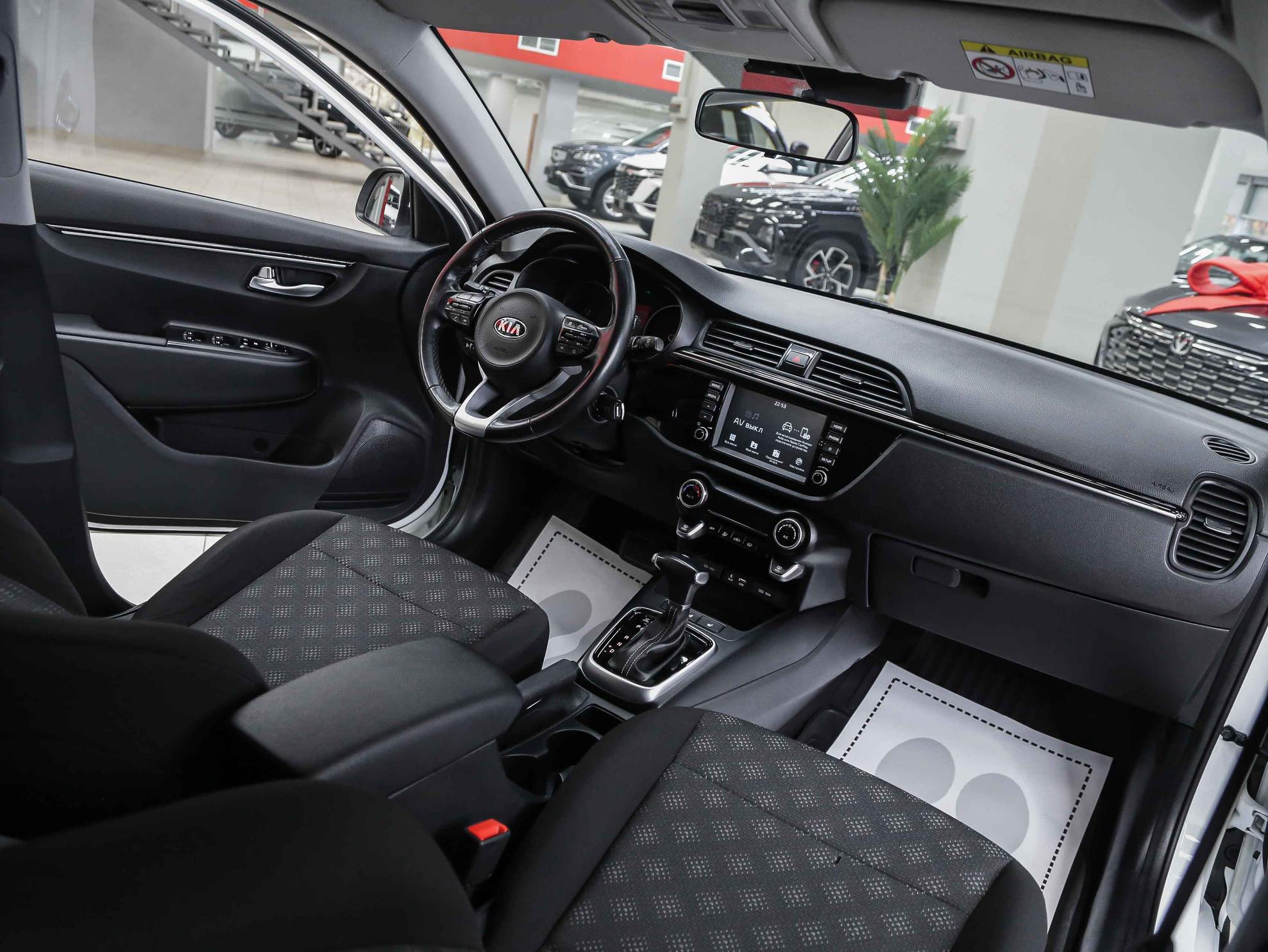 Kia Rio X-Line 2020, белый, ДЦ Орехово