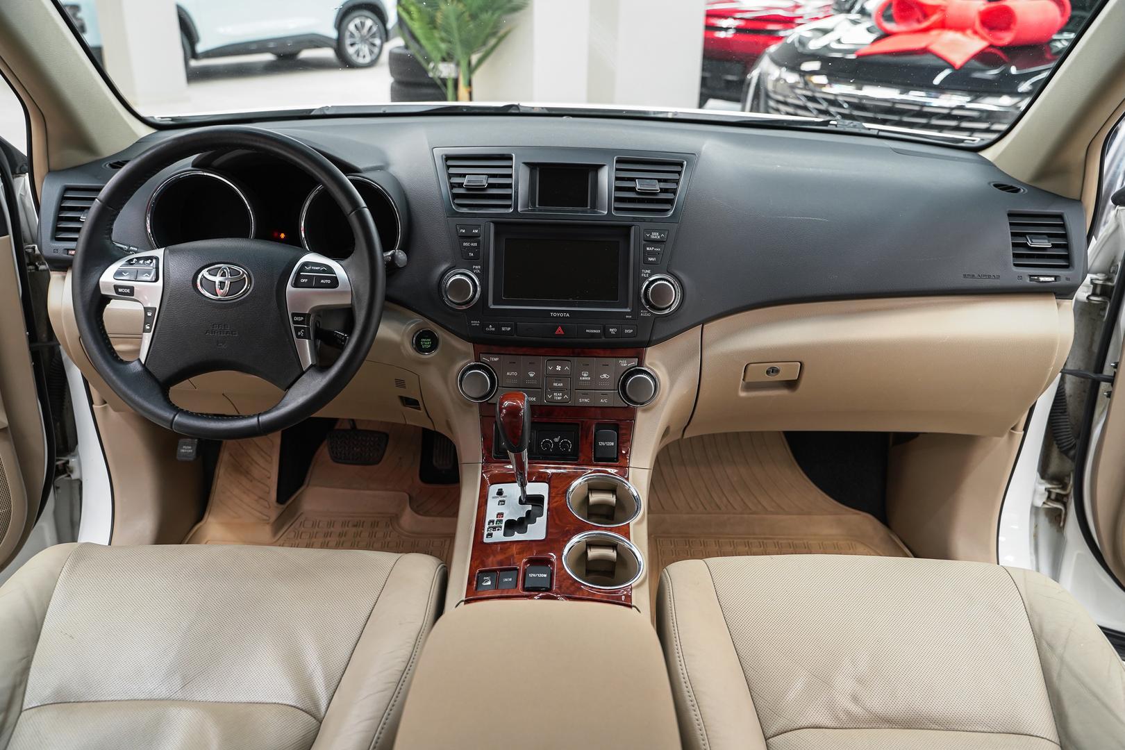 Toyota Highlander 2011, белый, ДЦ Орехово