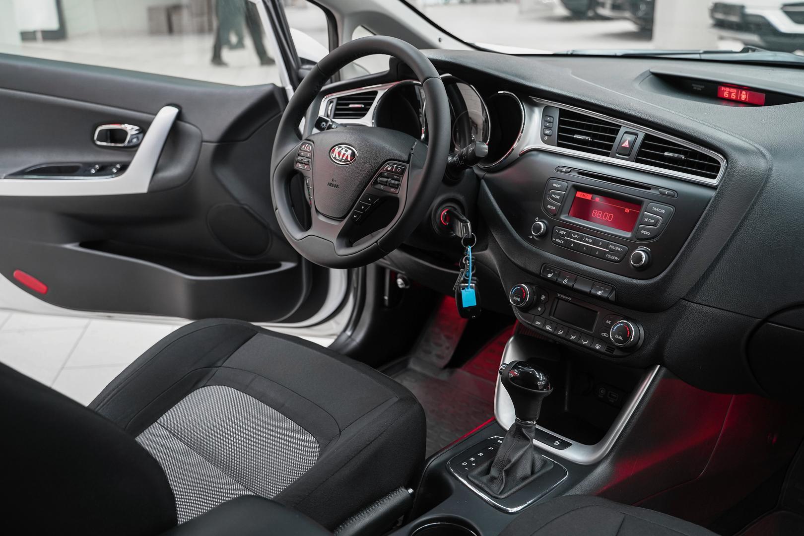 Kia Ceed 2016, белый, ДЦ Орехово