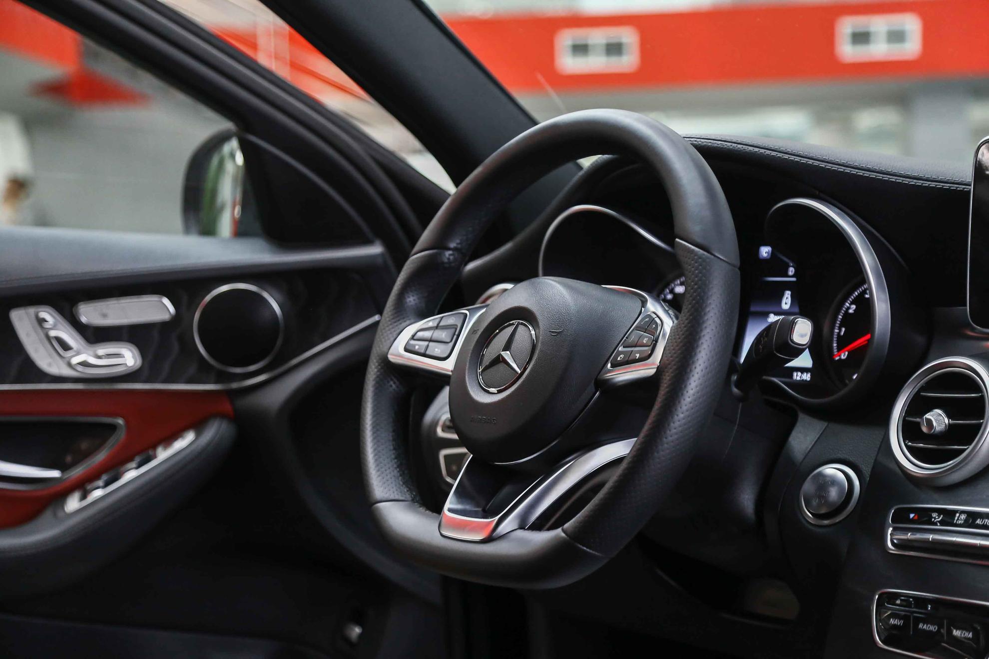 Mercedes-Benz C-Класс 2015, черный, ДЦ Орехово