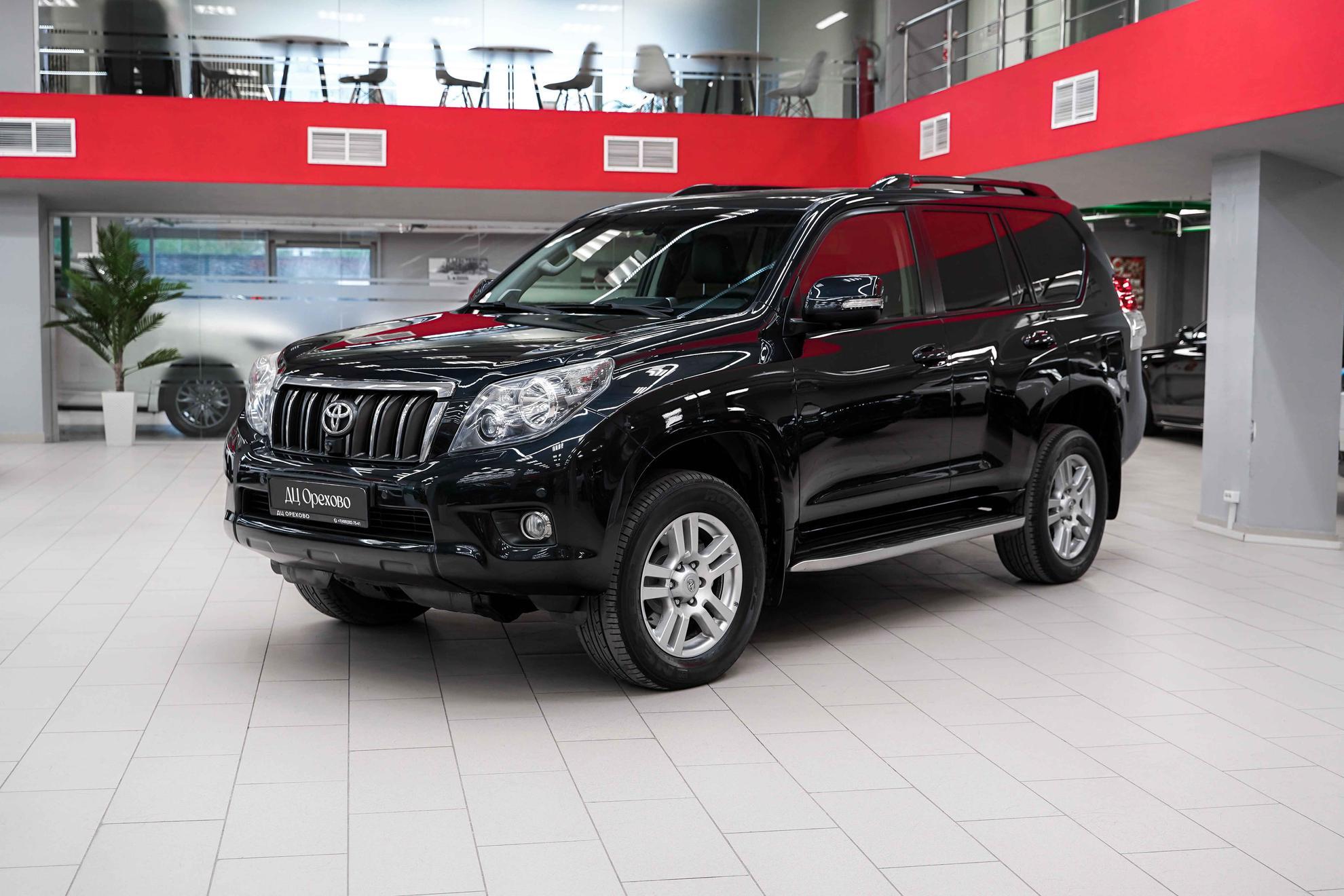 Toyota Land Cruiser Prado 2013, серый, ДЦ Орехово