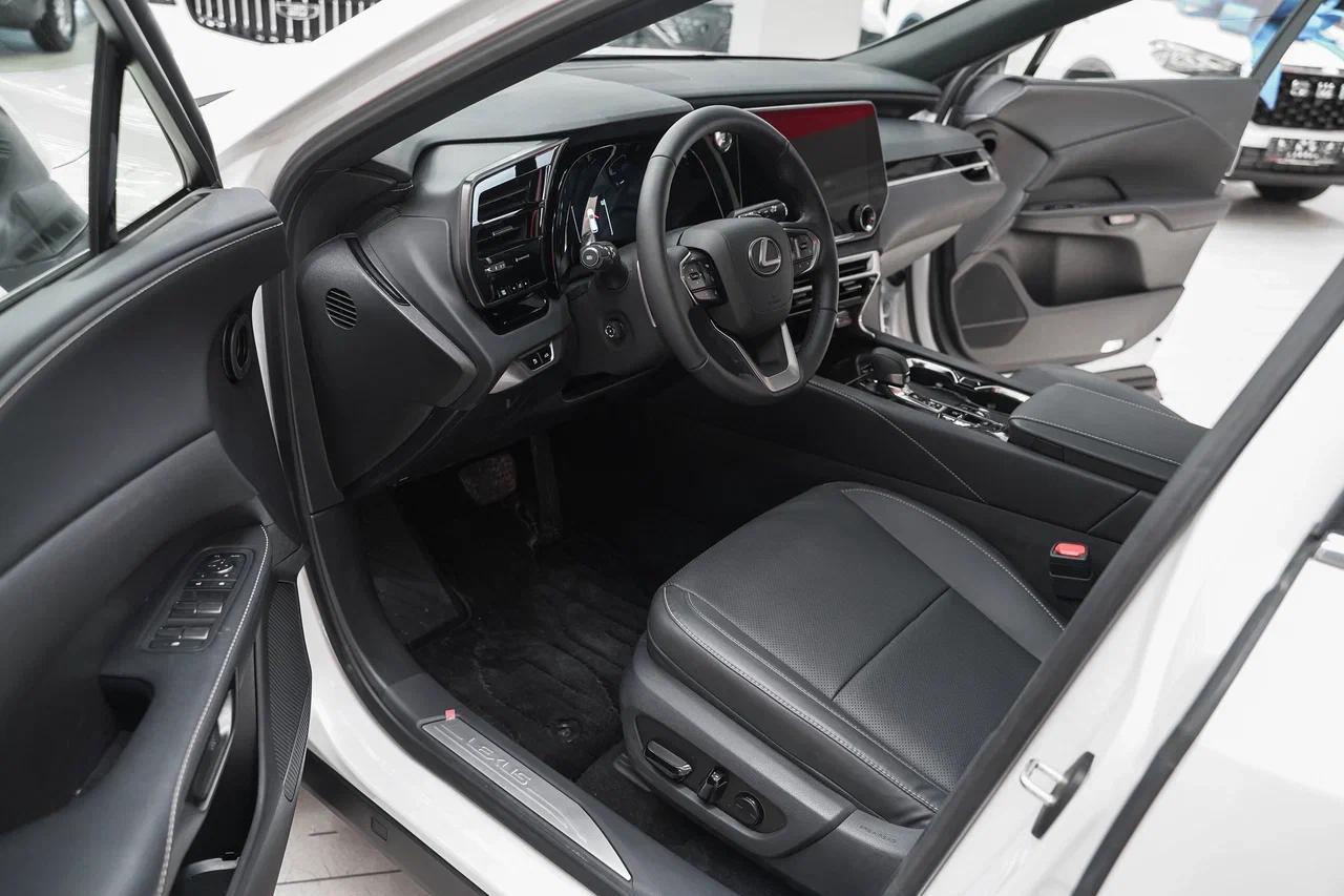Lexus RX 2025, белый, ДЦ Орехово