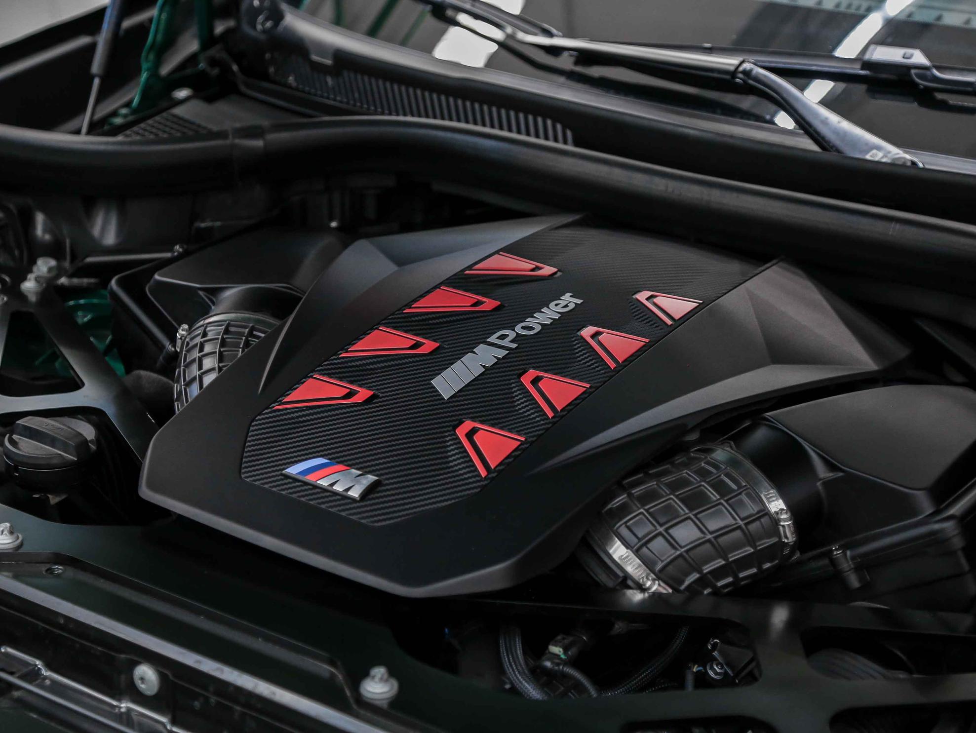 BMW X5 M 2023, зеленый, ДЦ Орехово