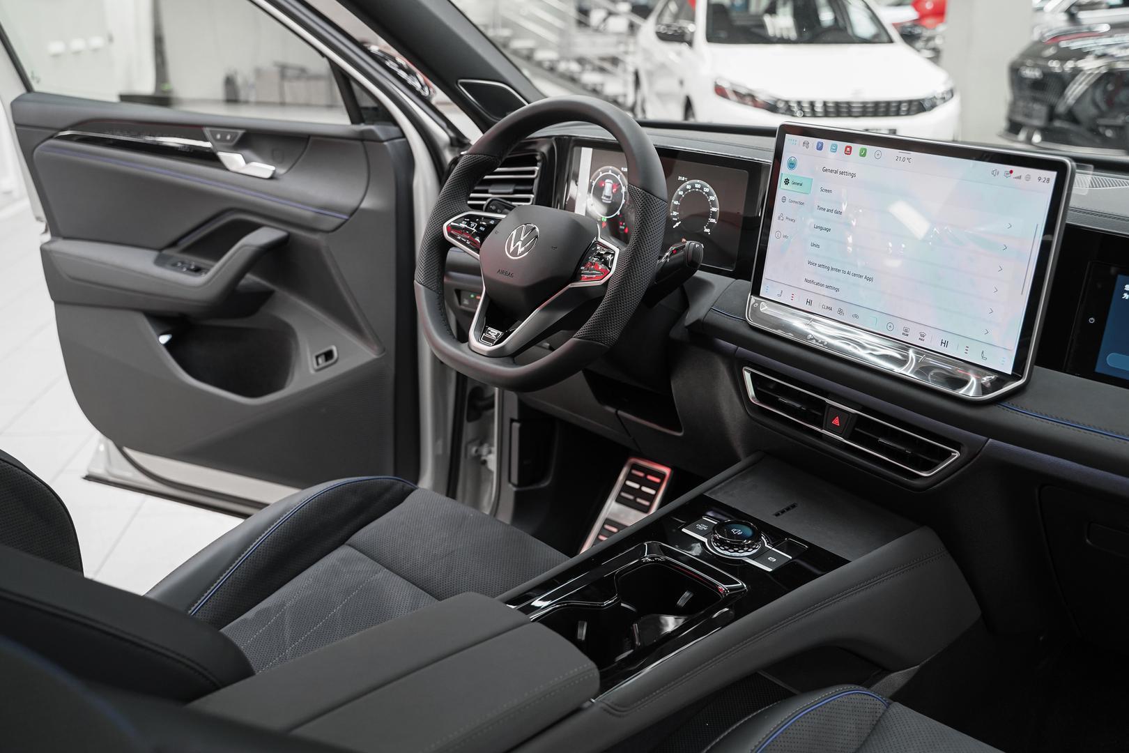 Volkswagen Tiguan 2025, серый, ДЦ Орехово