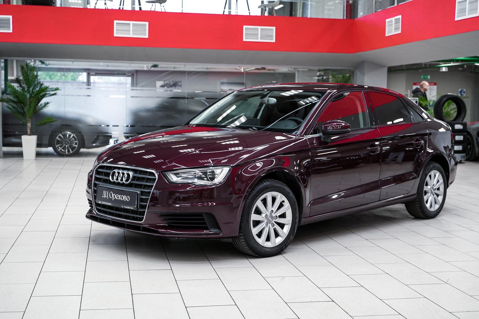 Audi A3 2014, красный, ДЦ Орехово