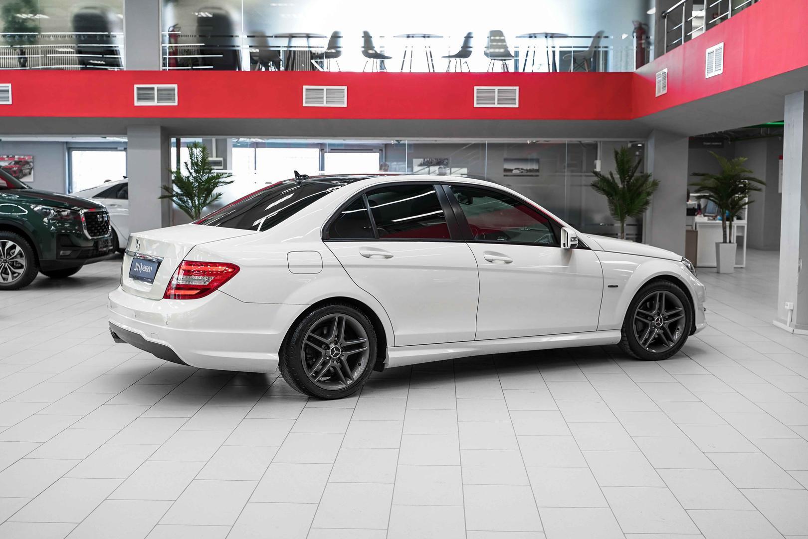 Mercedes-Benz C-Класс 2012, белый, ДЦ Орехово