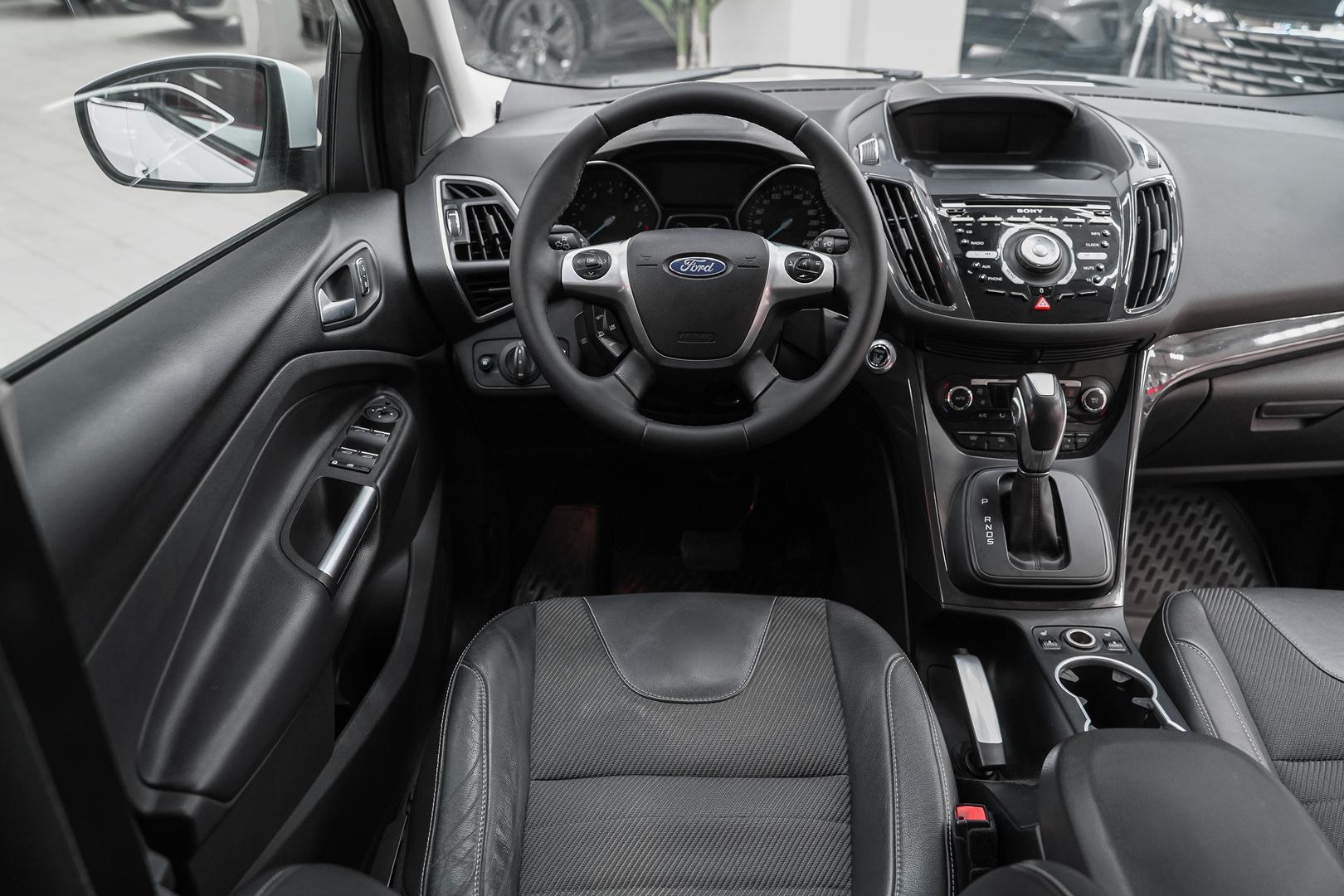 Ford Kuga 2015, белый, ДЦ Орехово