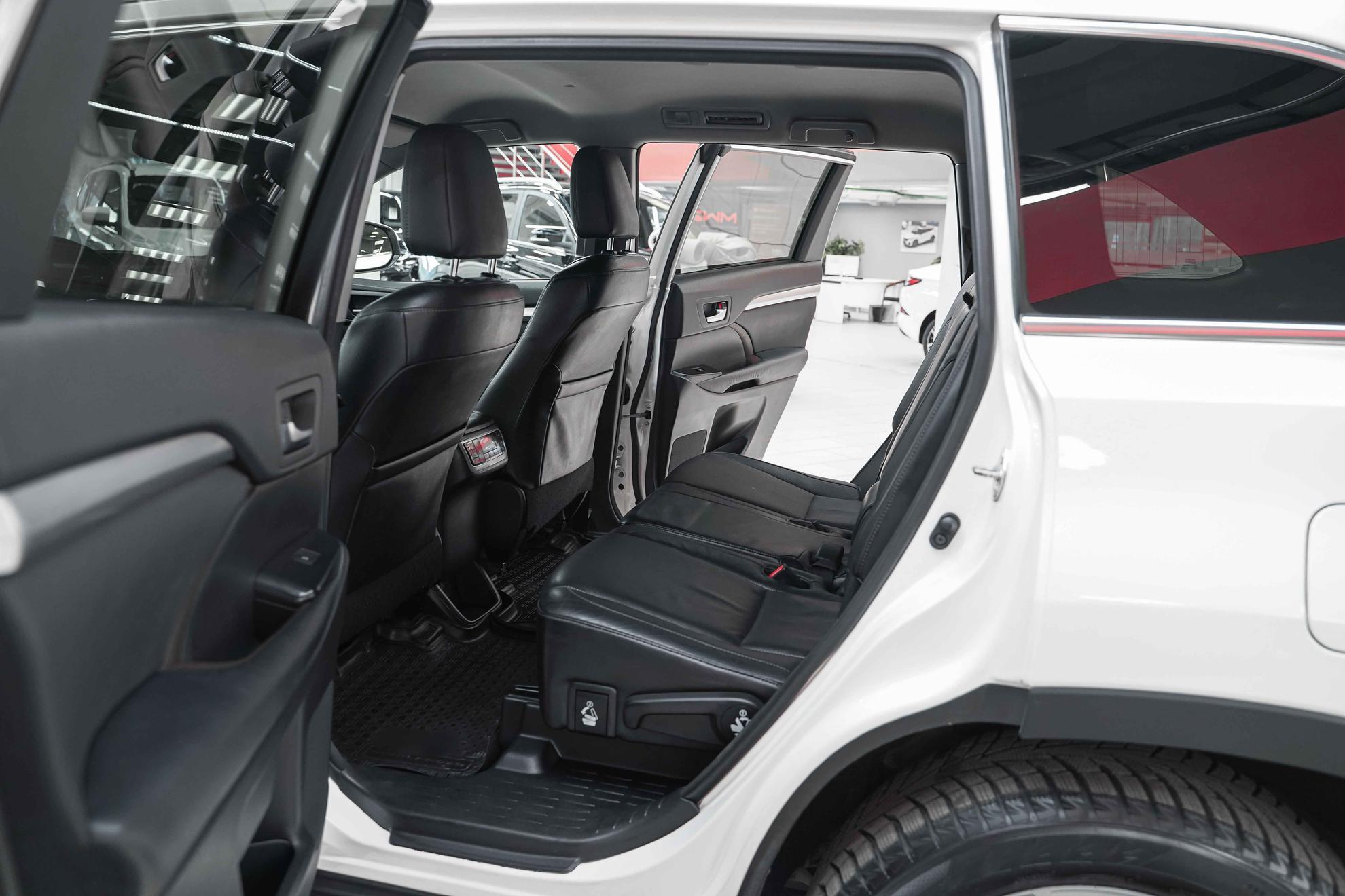 Toyota Highlander 2014, белый, ДЦ Орехово