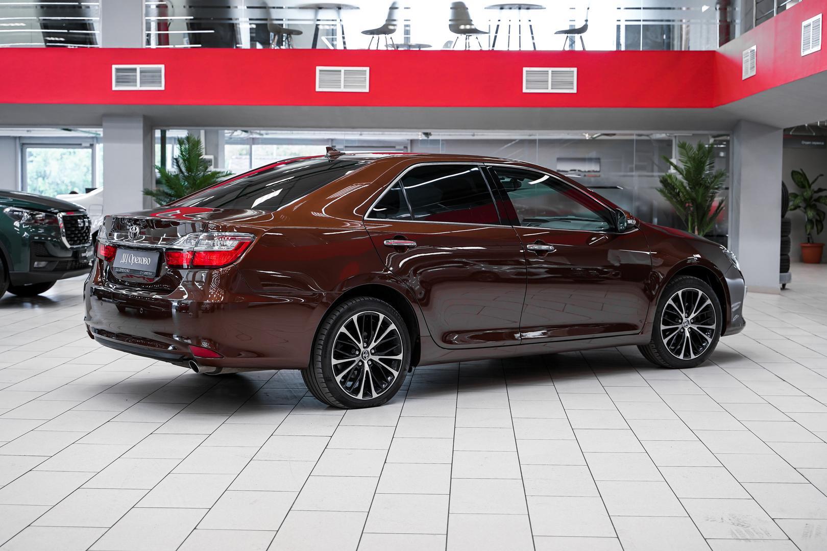 Toyota Camry 2017, коричневый, ДЦ Орехово