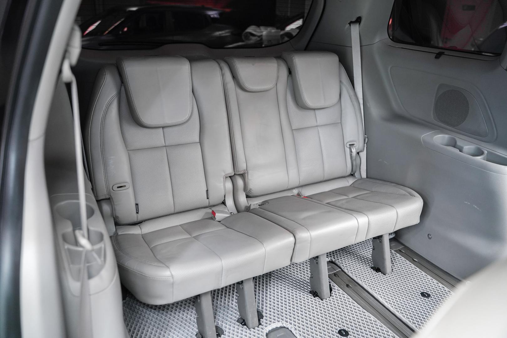 Kia Carnival 2017, черный, ДЦ Орехово