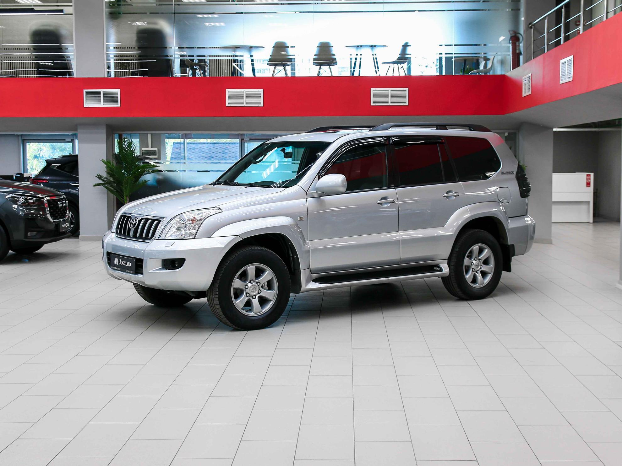 Toyota Land Cruiser Prado 2005, серебряный, ДЦ Орехово