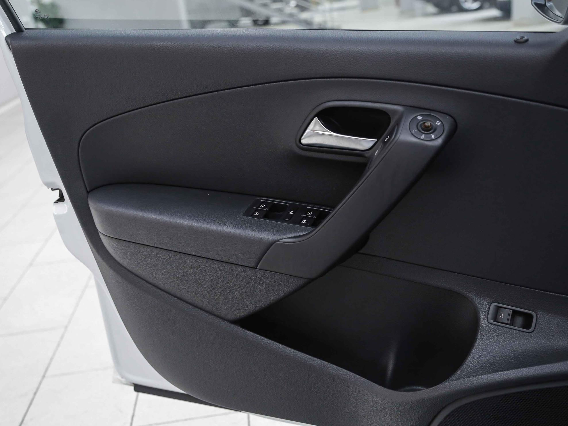 Volkswagen Polo 2019, белый, ДЦ Орехово