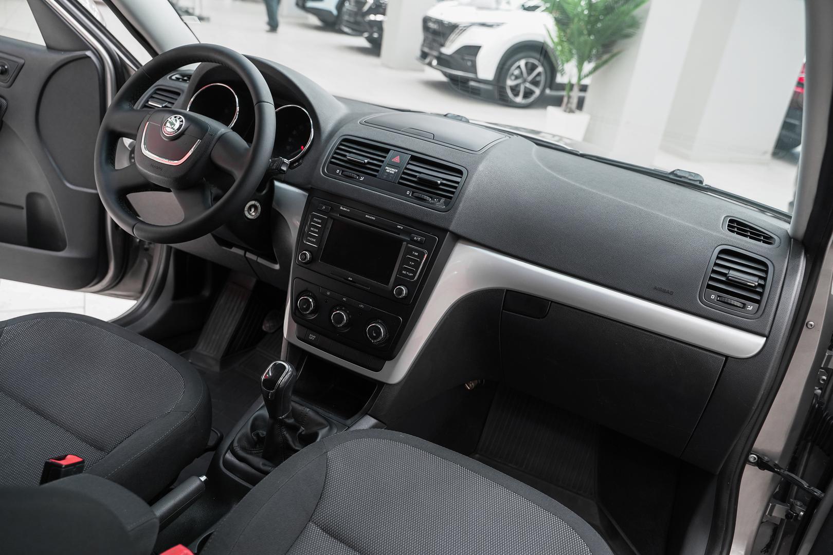 Skoda Yeti 2012, бежевый, ДЦ Орехово