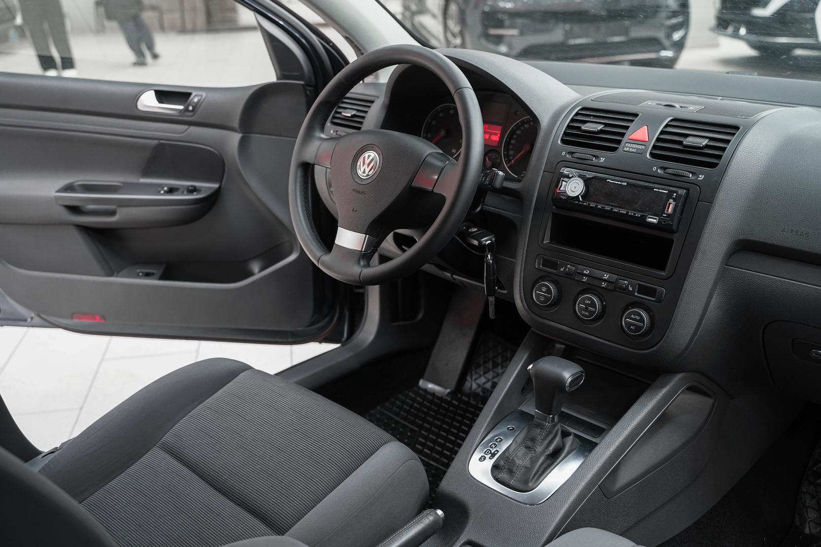 Volkswagen Golf 2008, синий, ДЦ Орехово