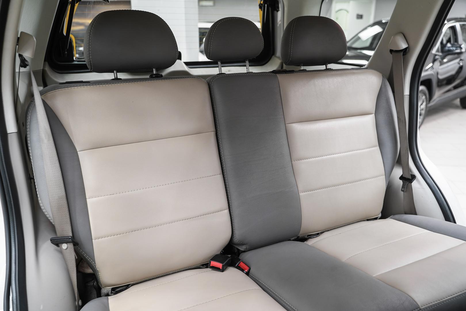 Ford Escape 2008, белый, ДЦ Орехово