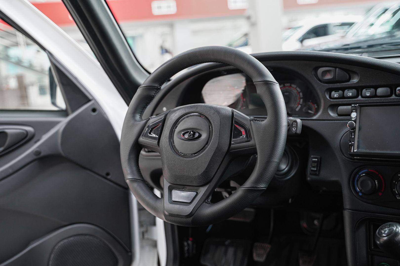 LADA (ВАЗ) Niva Travel 2024, белый, ДЦ Орехово