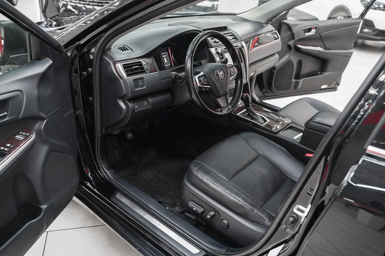 Toyota Camry 2017, черный, ДЦ Орехово