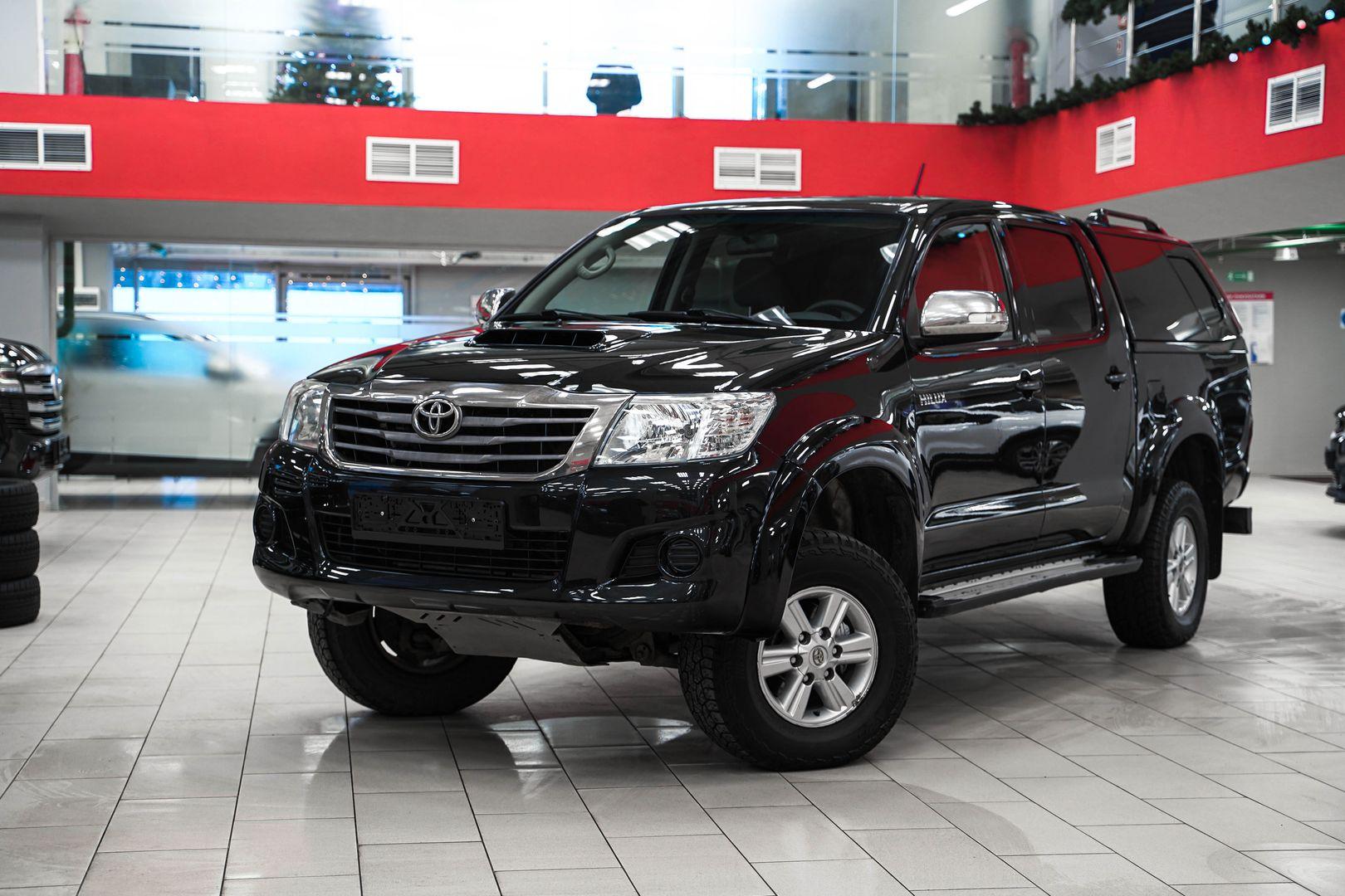 Toyota Hilux 2011, черный, ДЦ Орехово