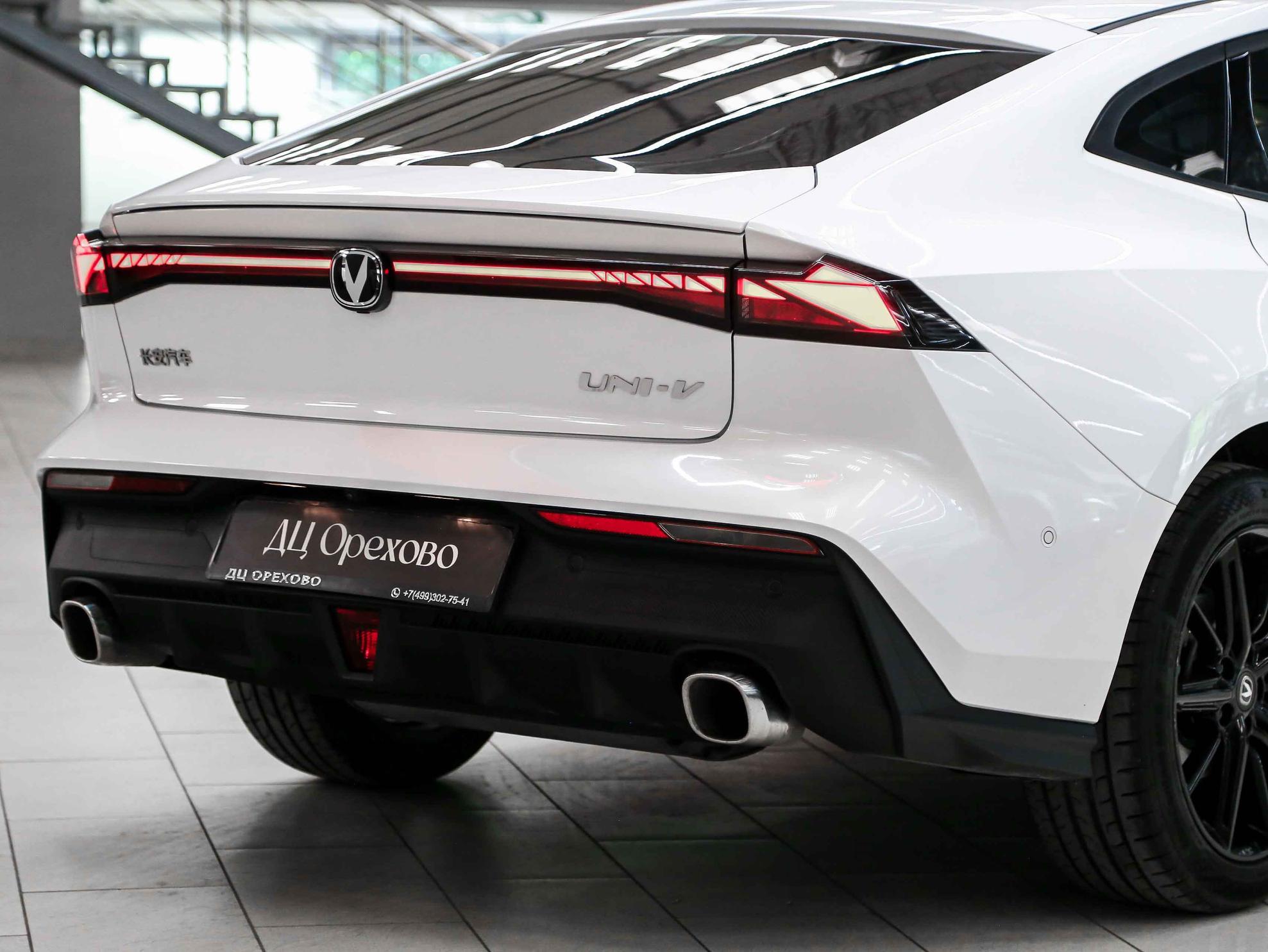 Changan UNI-V 2023, белый, ДЦ Орехово