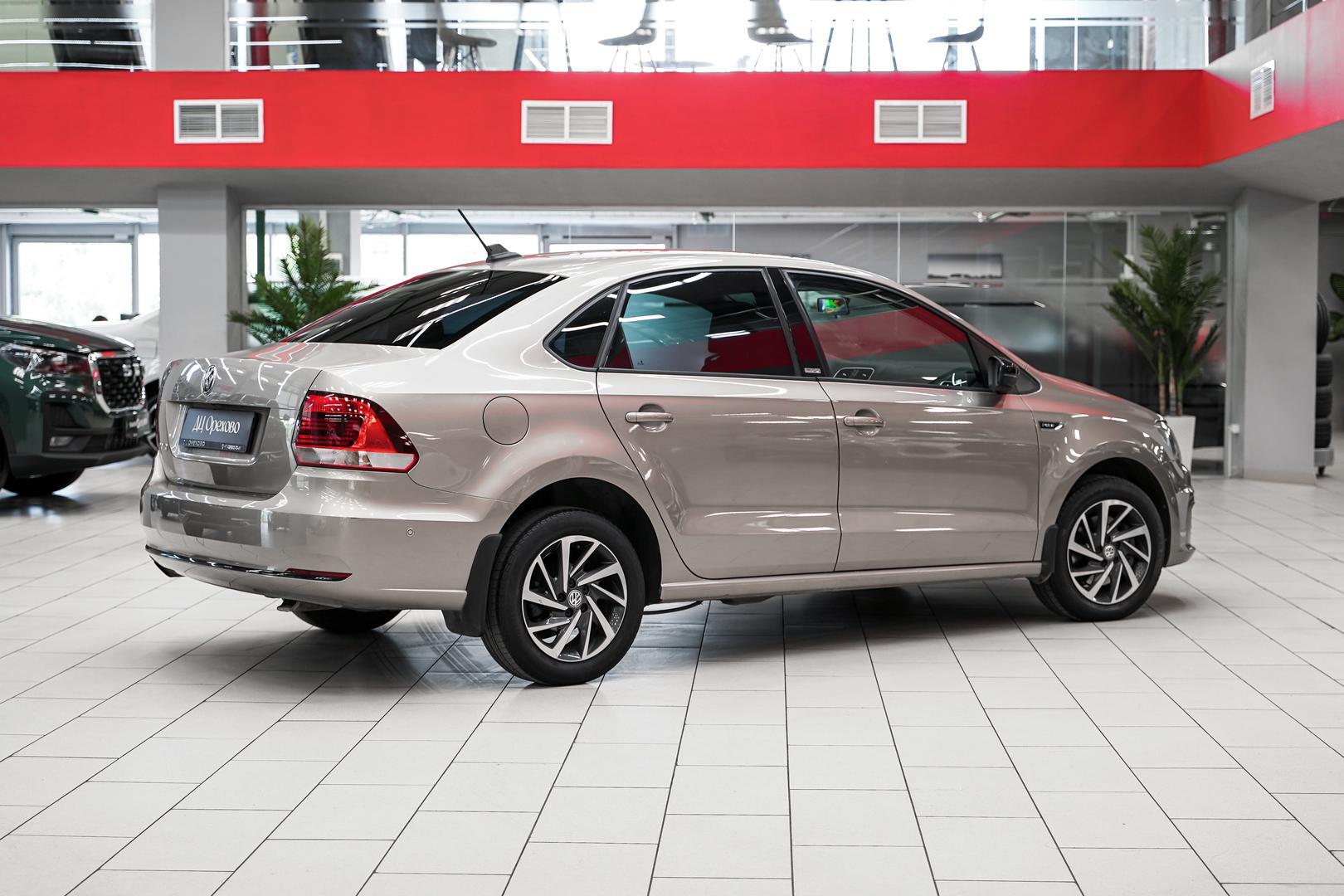 Volkswagen Polo 2017, бежевый, ДЦ Орехово