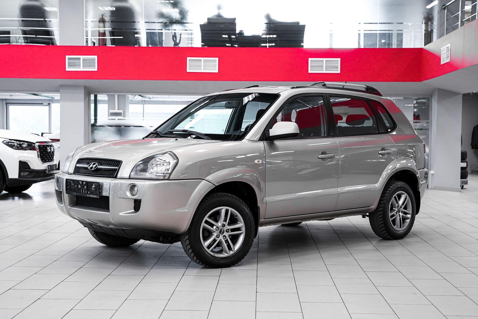 Hyundai Tucson 2007, серебряный, ДЦ Орехово