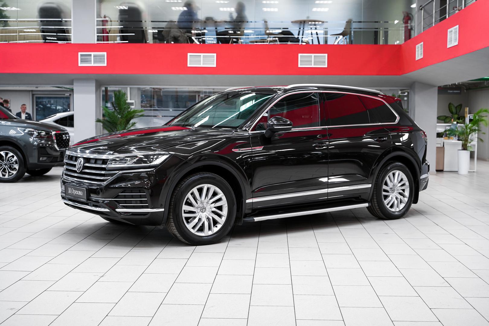 Volkswagen Touareg 2018, коричневый, ДЦ Орехово