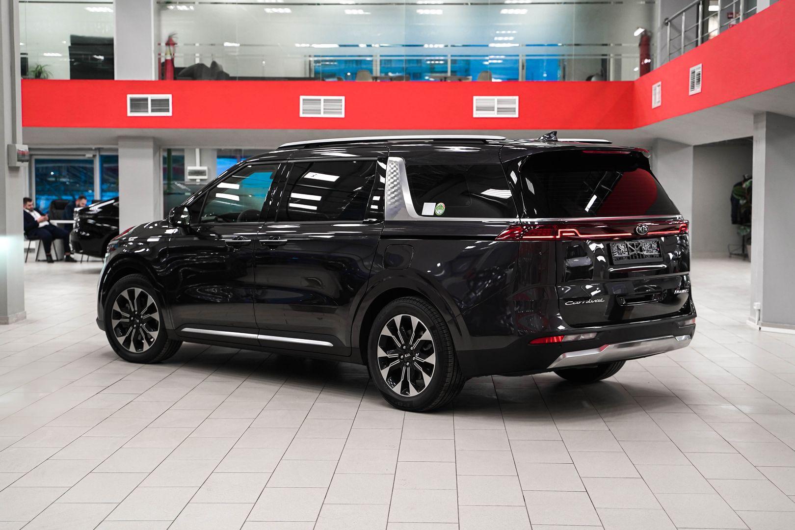 Kia Carnival 2020, серый, ДЦ Орехово