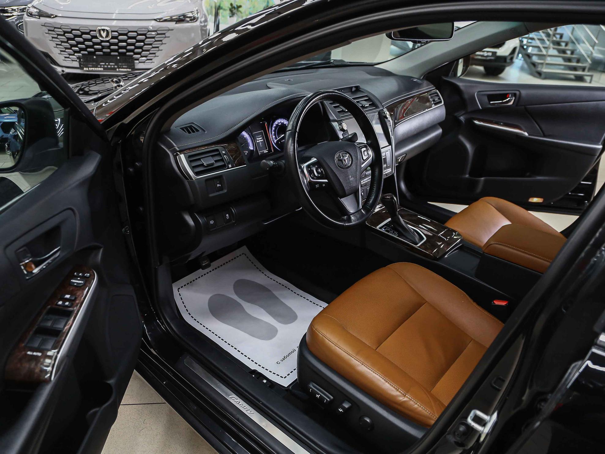 Toyota Camry 2018, черный, ДЦ Орехово